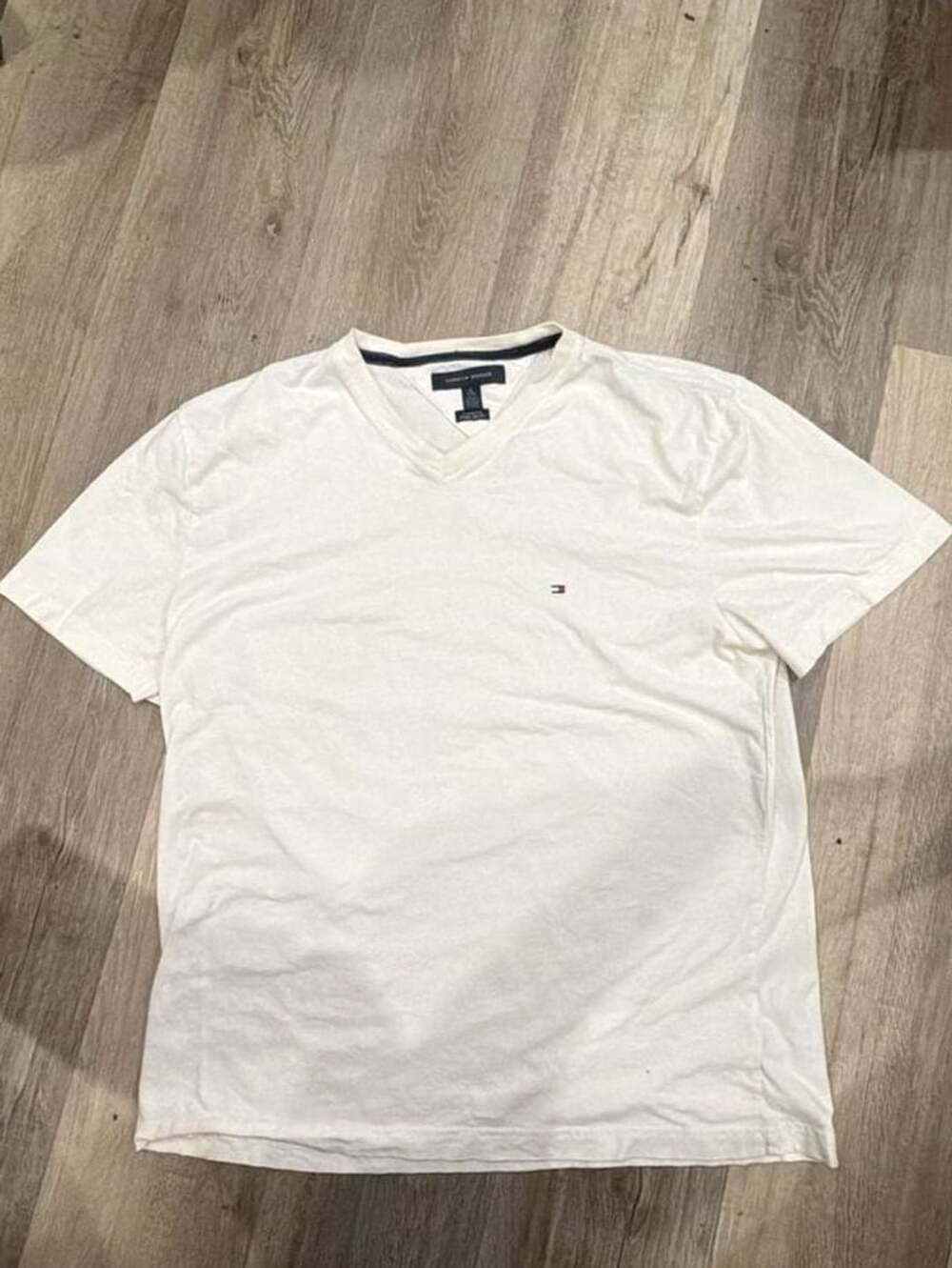 Tommy Hilfiger V-Neck T-Shirt Size XL White Cotton Custom Fit